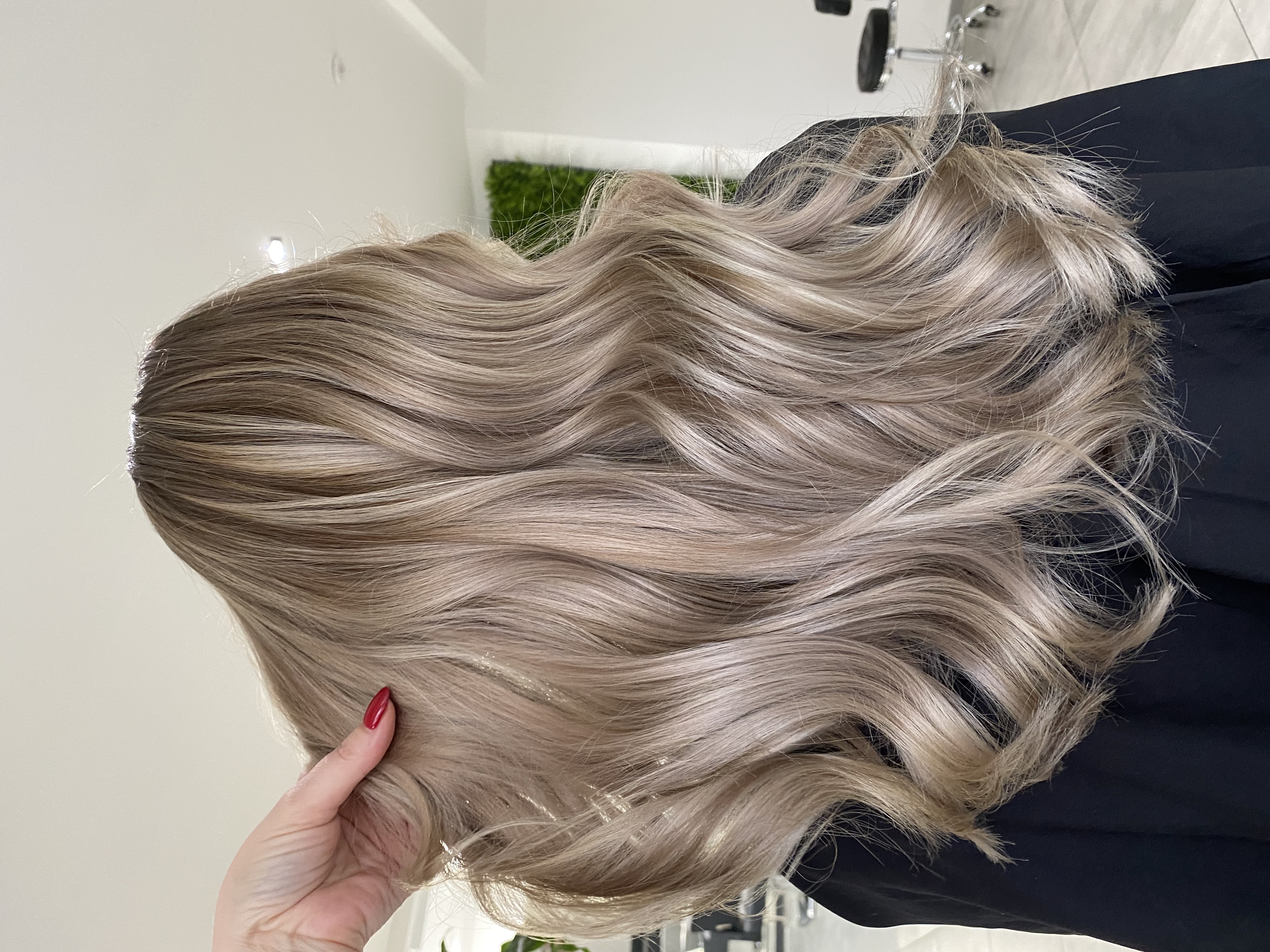 Mechas loiras em cabelo longo — Nayara Spessotto